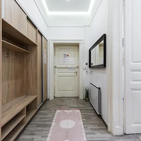 Real Semmelweis Apartment *